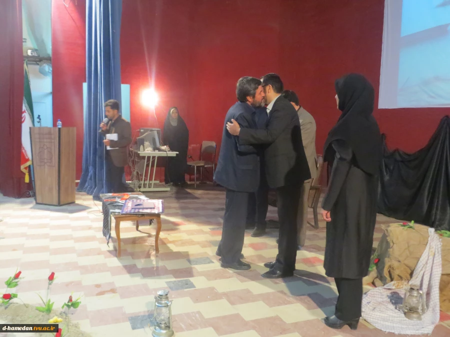 (قدم در راه شهدابا امتداد در راهیان نور )
