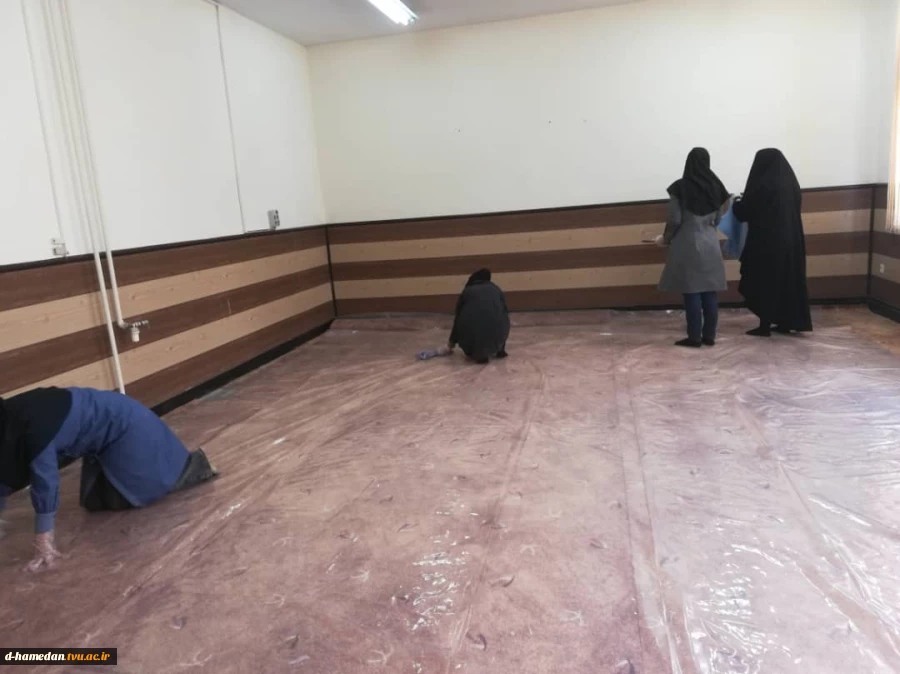 راه اندازی کارگاه تولید ماسک همگام با برنامه های جهادی دانشجویان دانشگاه فنی و حرفه ای کشور در مقابله با ویروس کرونا در آموزشکده دختران همدان 3