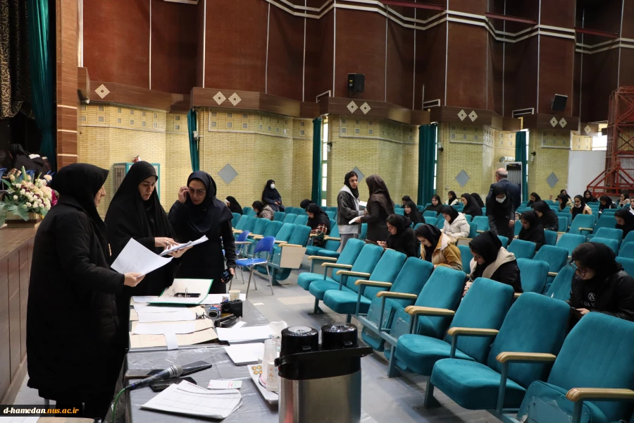 بازدید دکتر سیف، رئیس آموزشکده ملی مهارت دختران همدان از روند برگزاری امتحانات پایان ترم 2