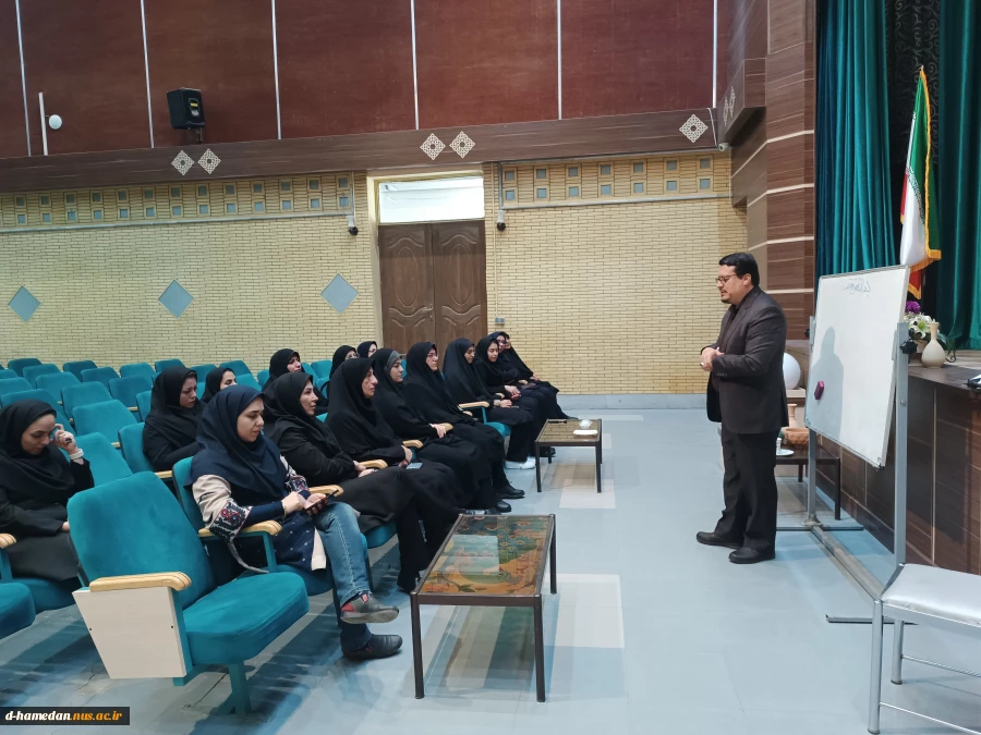 برگزاری دومین جلسه ی کارگاه "برقراری ارتباط مؤثر" با حضور جناب آقای قاسمی، معاون دانشجویی - فرهنگی دانشگاه ملی مهارت استان همدان 
 3
