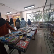 برپایی نمایشگاه کتاب در هفته ی آموزش 2