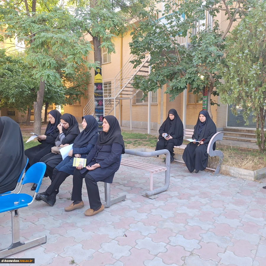 برگزاری نشست بصیرتی و جلسه‌ی پرسش و پاسخ در خصوص جنگ تحمیلی اسرائیل ویژه همکاران؛ با حضور جناب آقای محرمی؛ معاون سیاسی سپاه انصارالحسین همدان
 5