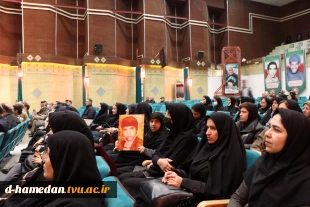 همزمان با شهادت یگانه دخت نبی اکرم، حضرت فاطمه الزهرا (س)، اولین سالگرد تدفین شهید گمنام آموزشکده ملی مهارت زینب کبری (س)، برگزار شد. 2