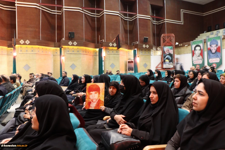 همزمان با شهادت یگانه دخت نبی اکرم، حضرت فاطمه الزهرا (س)، اولین سالگرد تدفین شهید گمنام آموزشکده ملی مهارت زینب کبری (س)، برگزار شد. 2