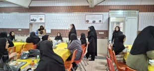 حضور دکتر سیف و عوامل اجرایی آموزشکده ملی مهارت دختران همدان در جمع دانشجویان، در روز دانشجو 4