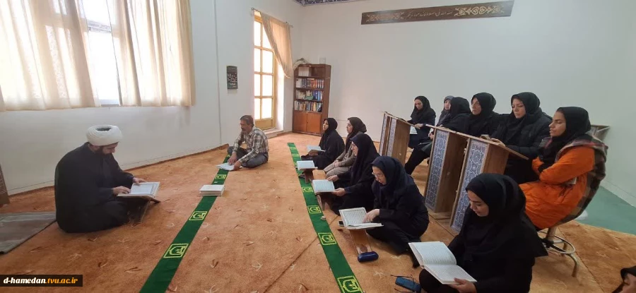 برگزاری جلسه ی تدبر در قرآن کریم
 2