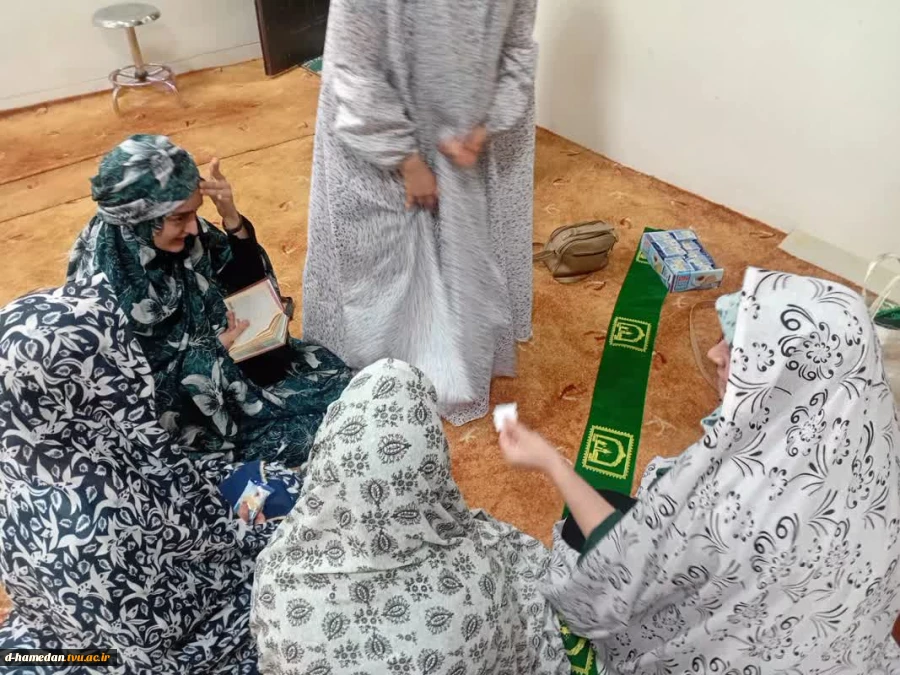 به مناسبت روز دانشجو؛ در نمازجماعت شب خوابگاه برگزار شد: صحبت در خصوص"اهمیت علم آموزی با ذکر حدیث از آقا رسول الله و مستندات آیات قرآن"، توسط "حجت الاسلام شعبانی"
 2