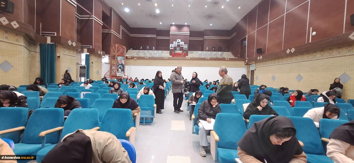 بازدید رئیس دانشگاه ملی مهارت استان همدان از روند برگزاری امتحانات آموزشکده دختران همدان