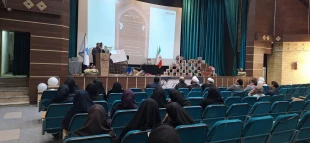  مراسم یادبود چهلمین روز درگذشت رهبر شهید انقلاب و دختران شهید میناب  و یادبود دانشجوی شهید "یکتا امیریان"  دانشجوی گروه طراحی و دوخت آموزشکده یاسوج   با عنوان "تار و پود آفتاب" *تجلی هنر و شهادت در روز دختر* برگزار شد 2