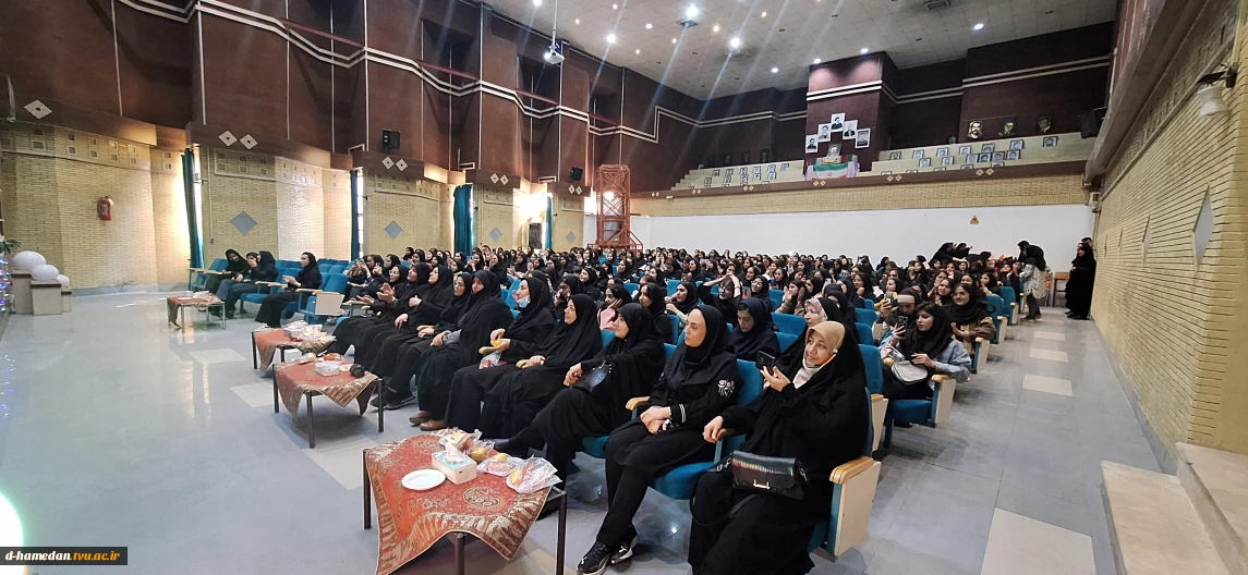 جشن میلاد حضرت زینب کبری (س) و آغاز سالتحصیلی جدید در هفته ی تربیت بدنی برگزار شد